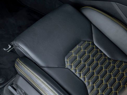 Used 2021 Lamborghini Urus AWD/4WD image 15
