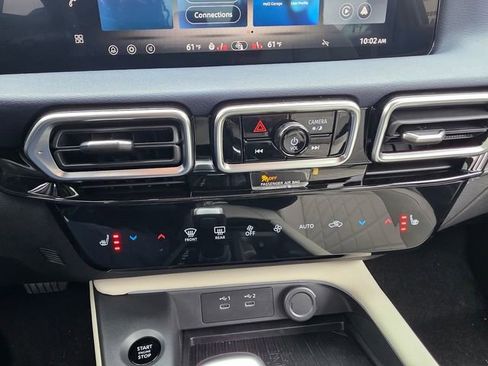 New 2026 Nissan Sentra SL w/ Floor Mat Package FWD image 18
