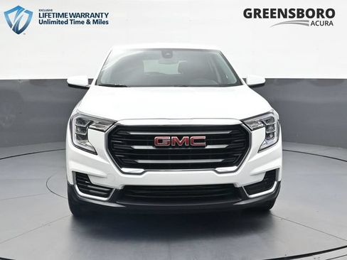 Used 2024 GMC Terrain SLE FWD image 13