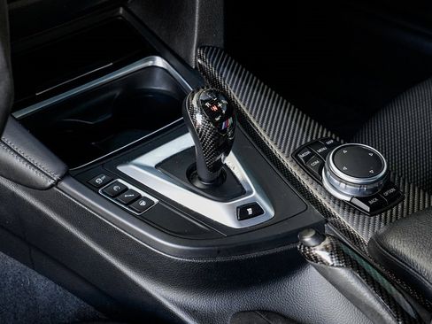 Used 2017 BMW M4 Coupe image 15