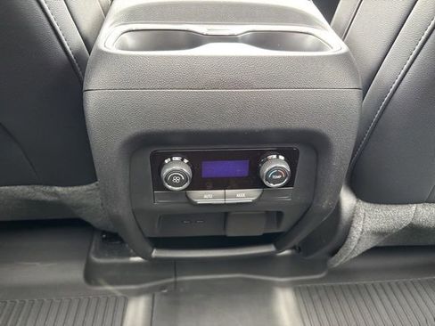 New 2026 Chevrolet Traverse Z71 w/ Enhanced Driving Package AWD/4WD image 36