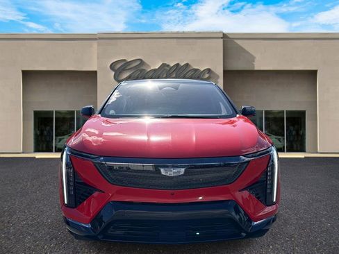 Certified 2025 Cadillac Optiq Sport 1 AWD/4WD image 9