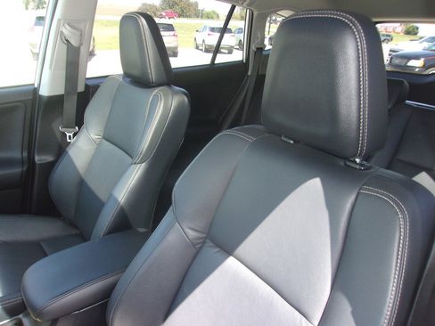 Used 2015 Toyota RAV4 Limited AWD/4WD image 14
