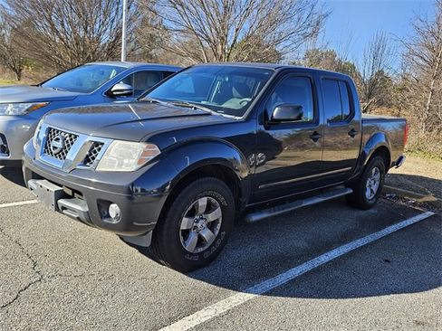 Used 2012 Nissan Frontier SV image 3