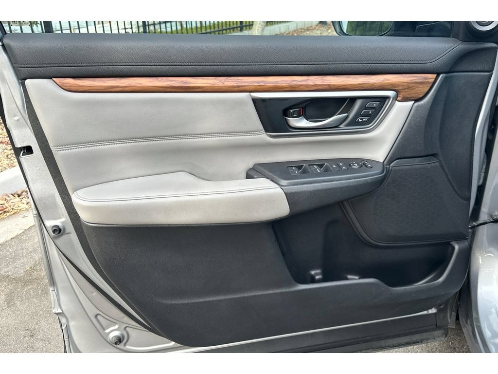 Used 2020 Honda CR-V EX-L image 11