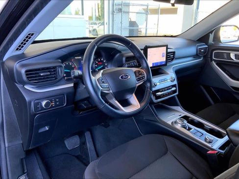 Used 2022 Ford Explorer XLT w/ Class IV Trailer Tow Package image 17