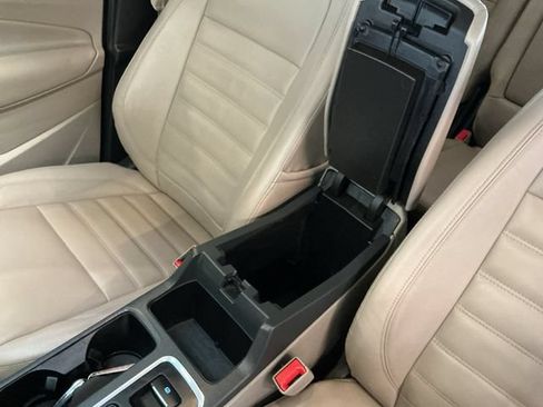 Used 2017 Ford Escape Titanium AWD/4WD image 27
