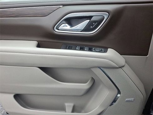 Certified 2023 Chevrolet Tahoe Z71 w/ Luxury Package image 13