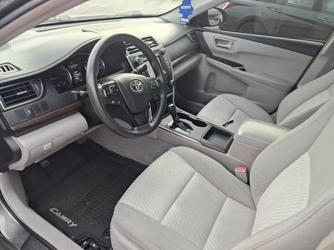 Used 2016 Toyota Camry LE FWD image 8