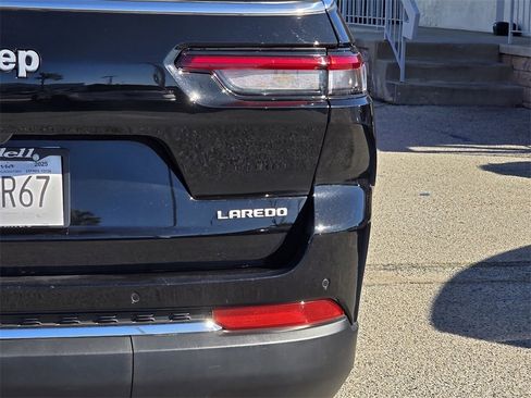 New 2025 Jeep Grand Cherokee L Laredo image 6