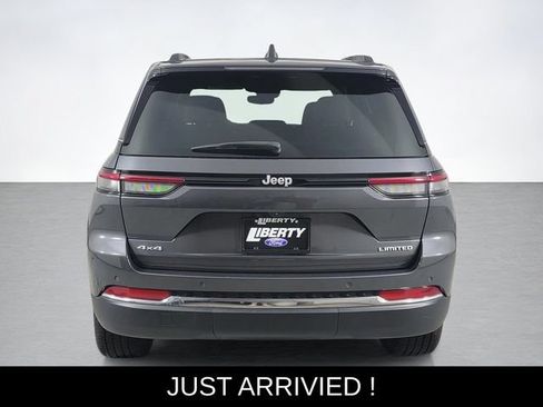 Used 2024 Jeep Grand Cherokee Limited AWD/4WD image 4