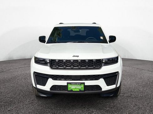 New 2026 Jeep Grand Cherokee Altitude AWD/4WD image 8