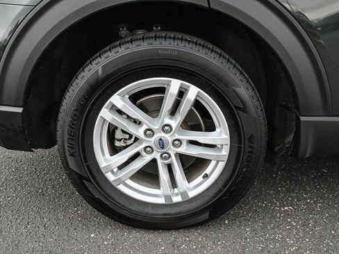 Certified 2023 Ford Explorer XLT w/ Equipment Group 202A image 14