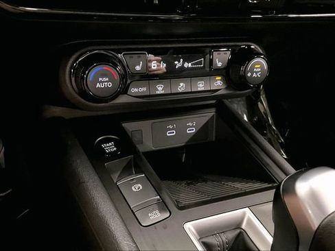 New 2026 Nissan Kicks SV w/ SV Premium Package FWD image 28