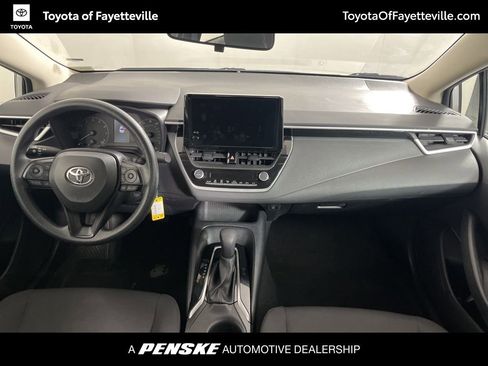 Used 2023 Toyota Corolla LE image 17