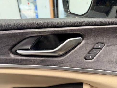 Used 2023 Jeep Grand Cherokee Limited w/ Rear Seat Video Group I AWD/4WD image 20