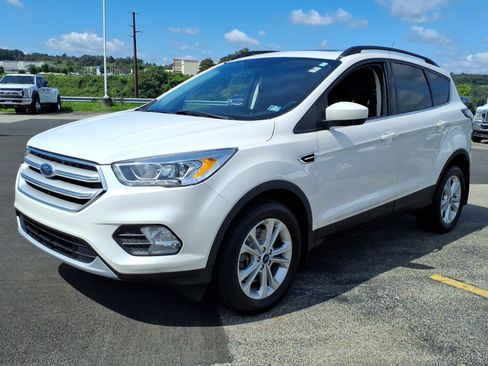 Used 2018 Ford Escape SEL AWD/4WD image 3
