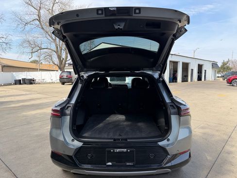 Used 2025 Chevrolet Equinox EV LT w/ Convenience Package image 33