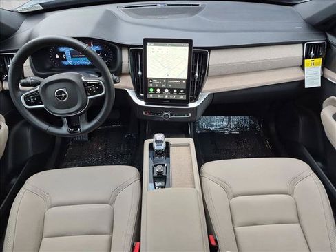 Used 2026 Volvo XC90 B6 Plus w/ Protection Package Premier AWD/4WD image 18