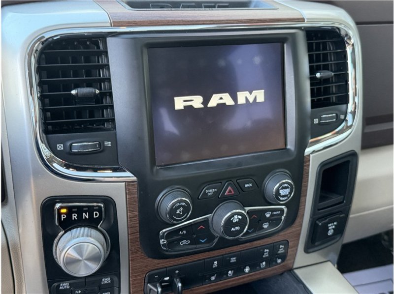 Used 2018 RAM 1500 Laramie w/ Convenience Group AWD/4WD image 39