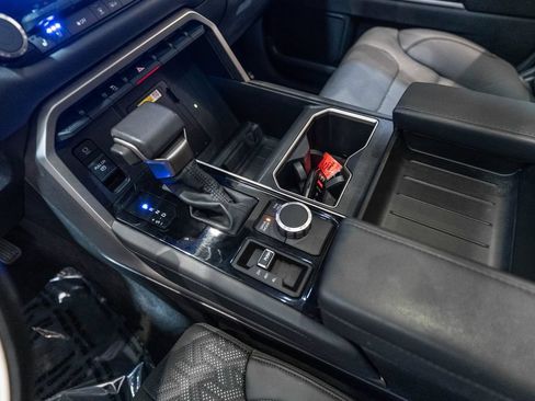 Certified 2022 Toyota Tundra Limited w/ Power Package AWD/4WD image 25