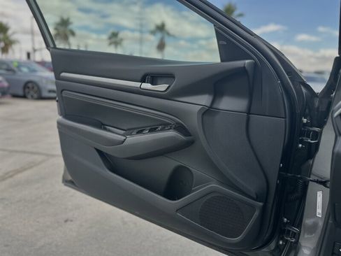 Used 2023 Nissan Altima 2.5 SL image 5