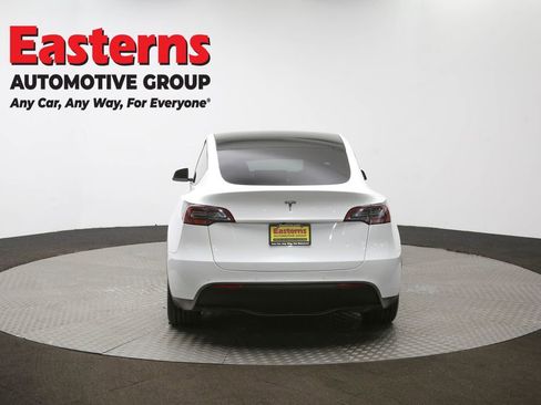 Used 2021 Tesla Model Y Long Range image 34