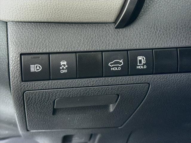 Certified 2022 Toyota Camry LE FWD image 10