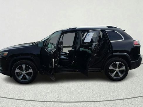 Used 2019 Jeep Cherokee Limited image 11