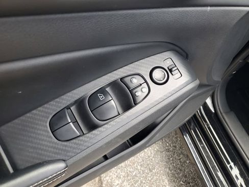 Used 2025 Nissan Altima 2.5 SV FWD image 25