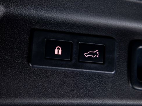 Used 2025 Subaru Forester Touring w/ Popular Package - Touring image 39