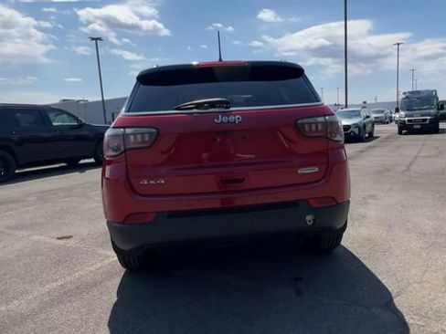 Used 2018 Jeep Compass Latitude w/ Popular Equipment Group AWD/4WD image 7