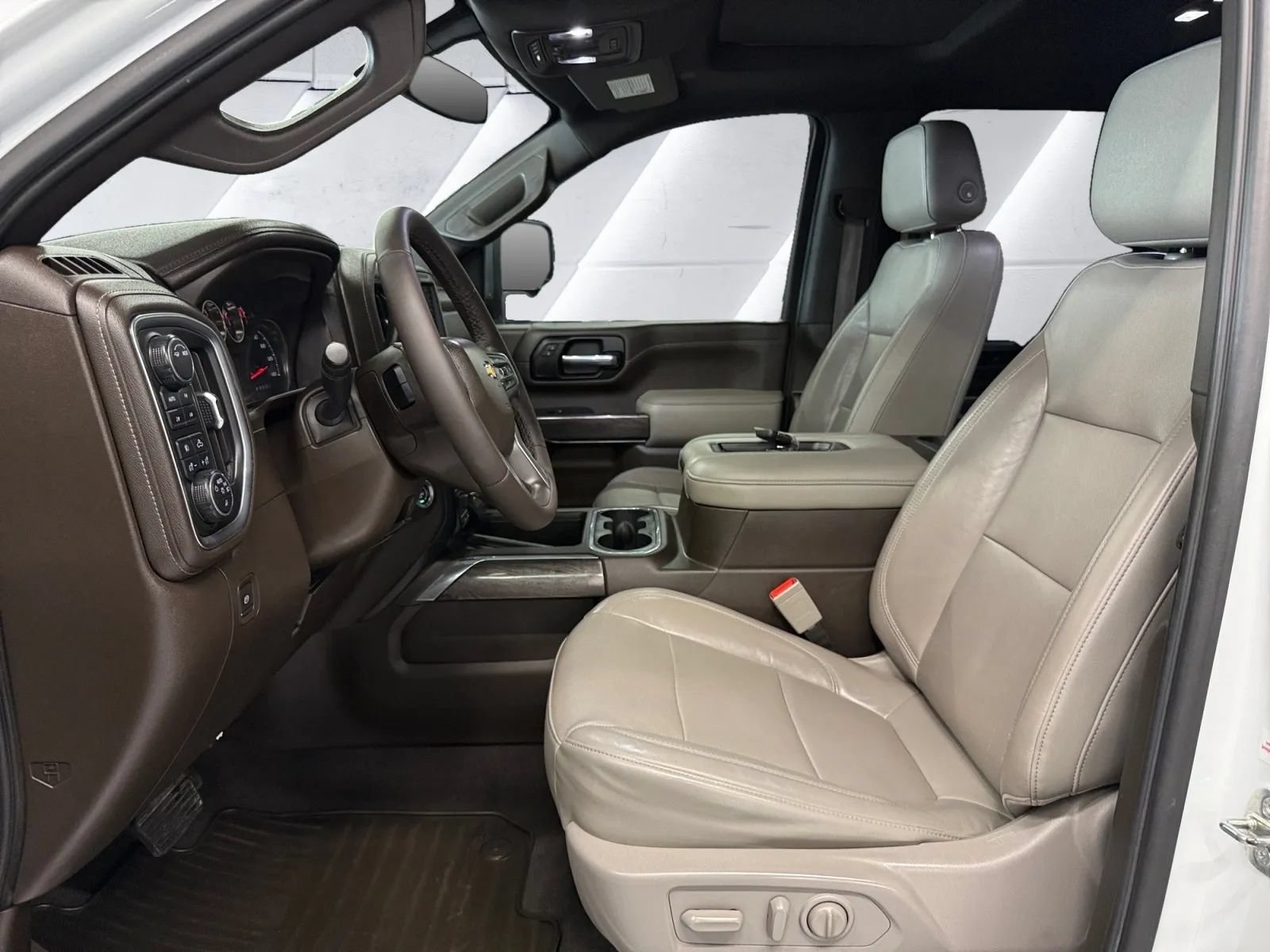 Used 2020 Chevrolet Silverado 2500 LTZ w/ LTZ Convenience Package AWD/4WD image 14