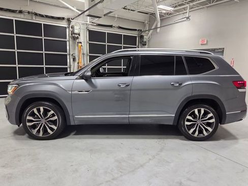 Used 2022 Volkswagen Atlas SEL Premium AWD/4WD image 4