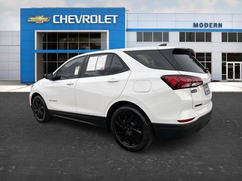 Used 2023 Chevrolet Equinox LS w/ Midnight Edition FWD image 2