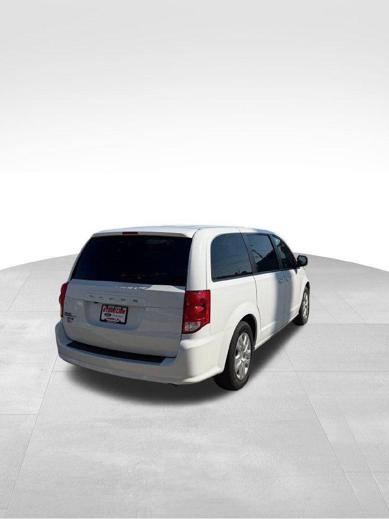 Used 2018 Dodge Grand Caravan SE FWD image 5
