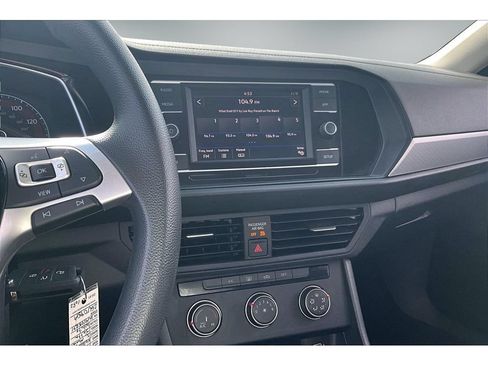Used 2019 Volkswagen Jetta S w/ Driver Assistance Package FWD image 9