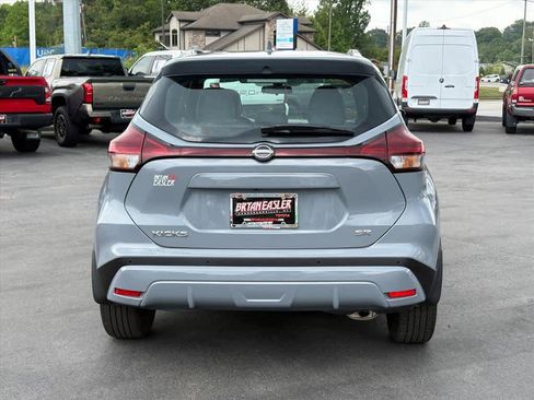 Used 2024 Nissan Kicks SR w/ SR Premium Package FWD image 29
