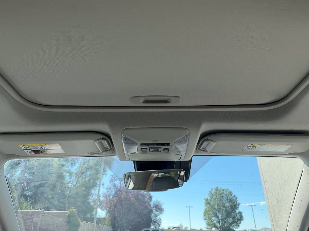 Used 2022 Toyota RAV4 XLE Premium AWD/4WD image 21