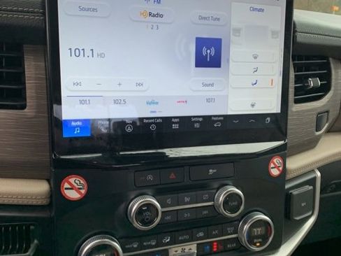 Certified 2024 Ford Expedition Limited image 14