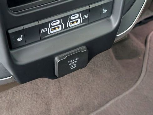 Used 2025 RAM 1500 Laramie AWD/4WD image 26