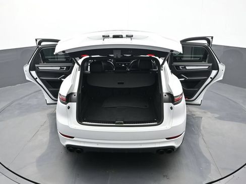 Certified 2021 Porsche Cayenne Turbo AWD/4WD image 28