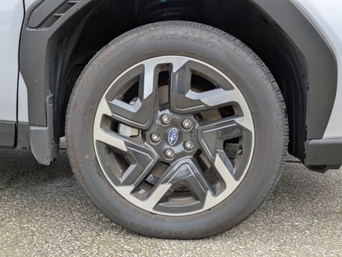 Used 2025 Subaru Forester Limited w/ Popular Package #2 image 11