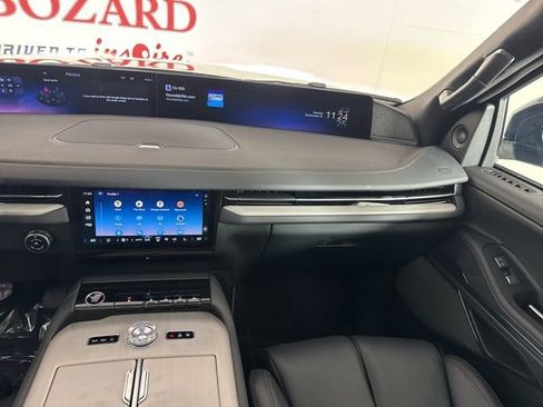 New 2025 Lincoln Navigator Reserve w/ Jet Appearance Package image 12