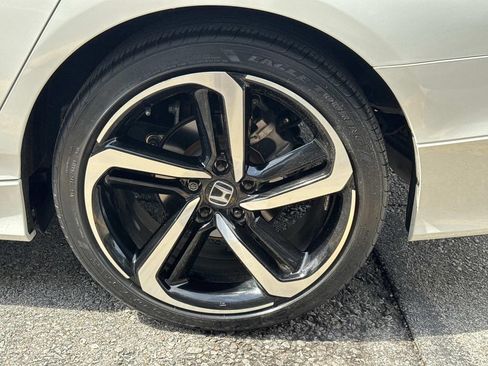 Used 2022 Honda Accord Sport image 5