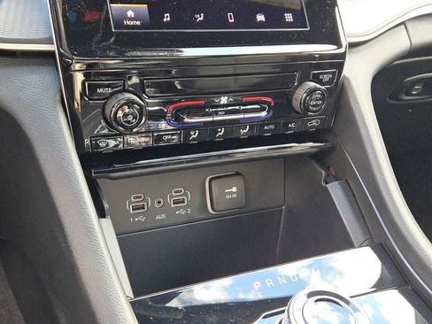 New 2025 Jeep Grand Cherokee L Laredo w/ Trailer Tow Package image 29