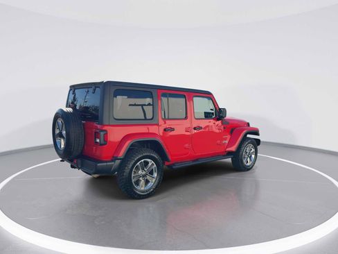 Used 2021 Jeep Wrangler Unlimited Sahara AWD/4WD image 8