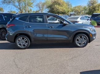 Used 2022 Kia Seltos S video 2