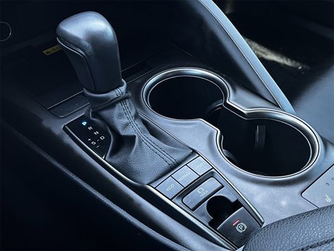 Used 2024 Toyota Camry XSE image 17