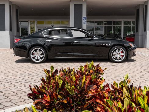 Used 2014 Maserati Quattroporte GTS image 23